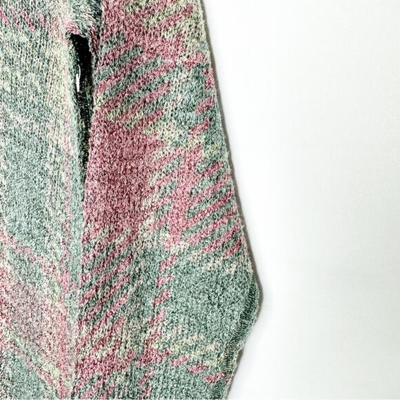 SOFT SURROUNDINGS Perfect Plaid V-Neck Sweater in Small - Picture 3 of 6